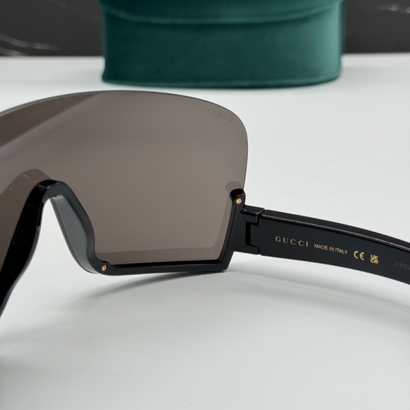 NEW GG1631S 004 GUCCI BLACK GREY OVERSIZED WOMEN GUCCI SUNGLASSES - Picture 13 of 14
